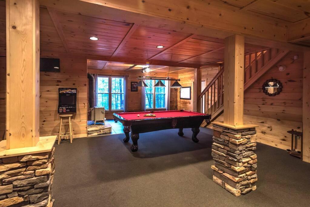 Private Creekside Cabin+Hot Tub,Pool Table, & Pets Ellijay Eksteriør bilde